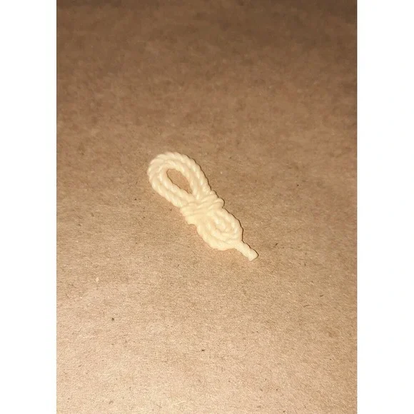 Vintage 1986 Clue Board Game Replacement Piece - Picture 2 of 3